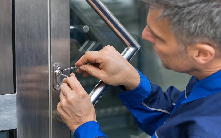 ouverture de porte claquée serrurier Montesson