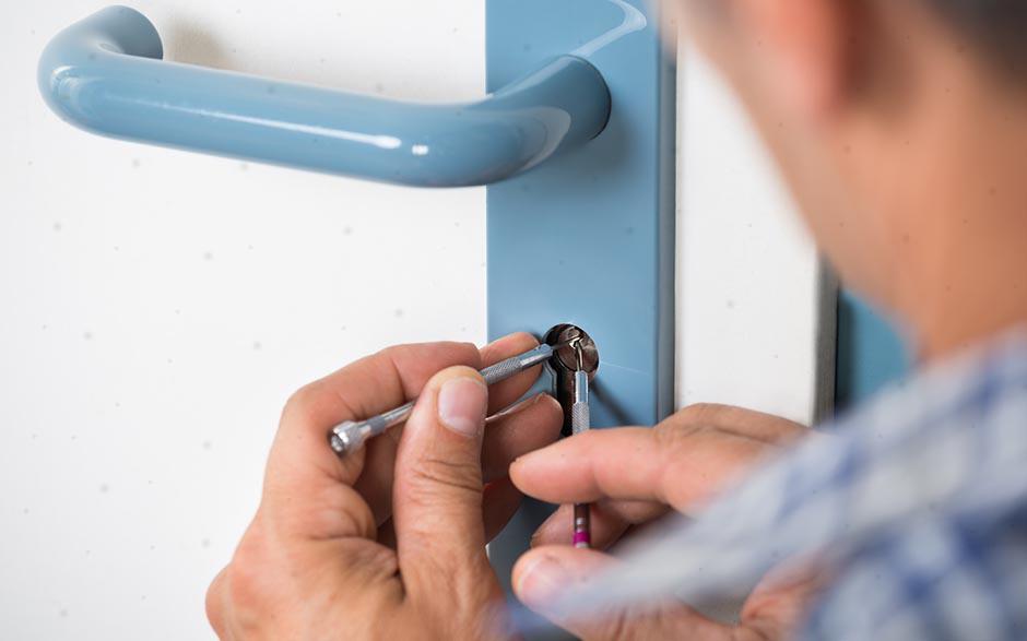 travaux à nos artisans serrurier prix Le Blanc-Mesnil